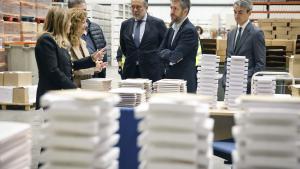 El consejero y el viceconsejero durante su visita al lugar