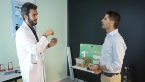 Emilio Viciana visita la sede del IMDEA Networks El consejero Emilio Viciana durante su visita a la sede del IMDEA Networks en Leganés