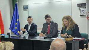 El viceconsejero Daniel Rodriguez ha presentado la iniciativa a emprendedores de la Sierra Norte El viceconsejero interviniendo en el acto