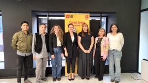 La consejera durante el acto en una de las oficinas 
