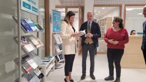La consejera Ana Dávila durante su visita a las nuevas instalaciones del Colegio Oficial de la Psicología