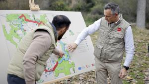 Novillo visita los trabajos de acondicionamiento del parque ecológico Valdeloshielos en Tres Cantos El consejero Carlos Novillo durante su visita a los trabajos de acondicionamiento del parque ecológico Valdeloshielos en Tres Cantos