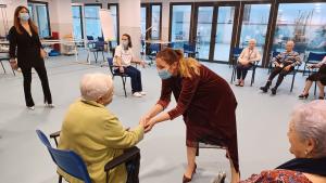 La consejera Ana Dávila durante su visita a la nueva Residencia de Mayores Valdeluz Rivas