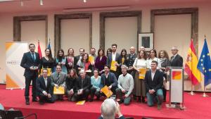 El equipo de personas durante el premio