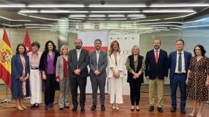 El consejero Miguel Ángel García Martín durante la firma de un convenio con la Fundación San Pablo CEU