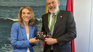 La directora general de Recursos Humanos y Relaciones con la Administración de Justicia recibe el galardón de GIRAS K9