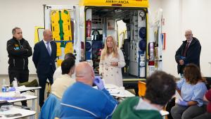 La Comunidad de Madrid forma a conductores de vehículos pesados para cubrir el déficit de profesionales en el sector Rocío Albert en su visita a la autoescuela Gala