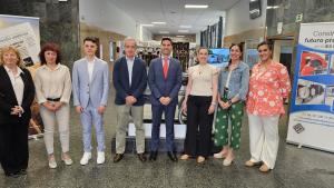 El consejero Emilio Viciana durante su visita al Instituto San Blas
