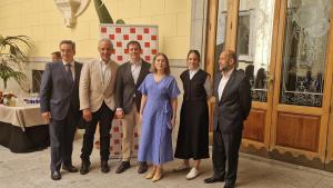 La Comunidad de Madrid crea los Premios Lito de hostelería para reconocer a los restaurantes de la región con mejor servicio en sala El viceconsejero Martín