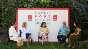 Fátima Matute en un momento de su visita al Centro de Transfusión de la Comunidad de Madrid