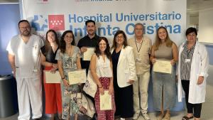 El Hospital público Infanta Cristina celebra el acto de despedida a los 5 residentes que han terminado su formación especializada