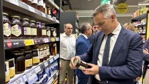 El consejero Carlos Novillo en el comienzo de Especial Alimentos de Madrid