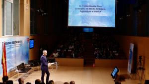 El consejero Carlos Novillo durante la jornada Madrid región capital de los pueblos a la región internacional