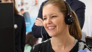 La consejera Ana Dávila durante la presentación de los nuevos dispositivos de teleasistencia avanzada para personas dependientes