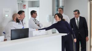 Díaz Ayuso defiende la aportación del sistema sanitario privado a la hora de gestionar “con eficiencia”: “Sin ellos no se podría abarcar todo” La presidenta en la presentación