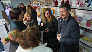 Los consejeros Miguel Ángel García Martín y Ana Dávila durante la inauguración de la Casita Solidaria de Pontejos