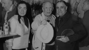 Picasso con un grupo de amigos