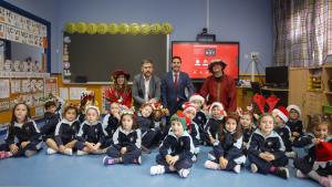 Los consejeros Miguel Ángel García Martín y Emilio Viciana durante la presentación del servicio 012 Reyes Magos