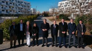 El consejero Jorge Rodrigo durante la entrega de nuevas viviendas del Plan Vive en Getafe