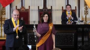 La presidenta Isabel Díaz Ayuso durante el acto en el que ha sido distinguida en Lima 