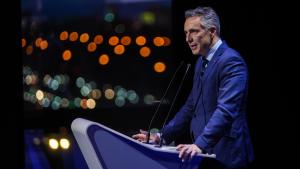 El consejero Carlos Novillo durante la gala de entrega de los VII Premios a la Excelencia de Capital Radio 