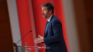 El portavoz Miguel Ángel García Martín atiende a los medios de comunicación