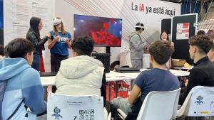 Alumnos en la Feria Madrid es Ciencia