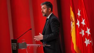 El portavoz Miguel Ángel García Martín atiende a los medios de comunicación