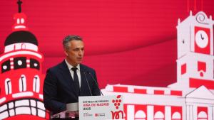 La Comunidad de Madrid reúne a 28 productores en la XXIV edición de su Salón de los Vinos El consejero Novillo
