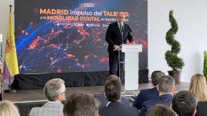 López-Valverde presenta el estudio El estado y evolución del Mercado de Talento Tecnológico en la Comunidad de Madrid El consejero Miguel López-Valverde con el estudio El estado y evolución del Mercado de Talento Tecnológico en la Comunidad