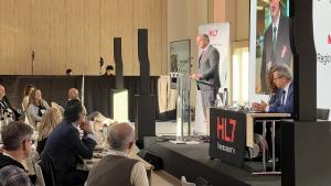 El consejero Miguel López-Valverde en el foro de Health Level Seven