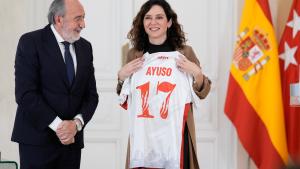 Díaz Ayuso: “En la Comunidad de Madrid jugamos en equipo y la competitividad y excelencia nos llevan a ser cada día mejores” La presidenta Isabel Díaz Ayuso