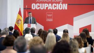 Rodrigo inaugura una jornada sobre ocupación de viviendas El consejero Jorge Rodrigo en una jornada sobre ocupación de viviendas