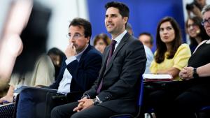 El consejero Emilio Viciana en el encuentro Familia-Escuela 2025 del Consejo Escolar regional