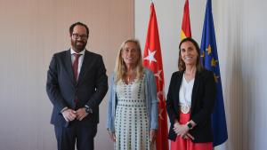La consejera Rocío Albert durante la reunión con la Asociación de Inspectores de Hacienda