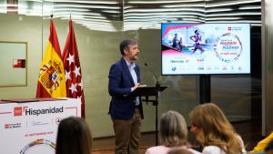 García Martín firma un protocolo con fines solidarios para la carrera Madrid corre por Madrid El consejero Miguel Ángel García Martín durante la firma del protocolo general de actuación