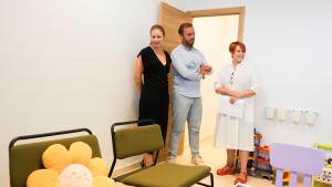 La Comunidad de Madrid incorpora tres nuevos Puntos de Encuentro Familiar para mediación y atención psicológica La consejera Dávila