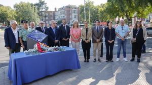 La Comunidad de Madrid homenajea a las víctimas del atentado terrorista en la Plaza de la República Argentina en su 40º aniversario El consejero García Martín