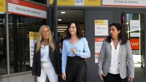 Díaz Ayuso inaugura la nueva Oficina de Empleo del Barrio de la Concepción de Madrid, especializada en emprendimiento y comercio minorista La presidenta Isabel Díaz Ayuso