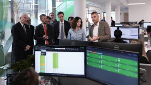 Díaz Ayuso visita las oficinas recientemente renovadas del Grupo Ruiz La presidenta Isabel Díaz Ayuso durante su visita a las oficinas recientemente renovadas del Grupo Ruiz