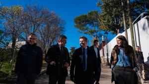 De Paco Serrano visita Santorcaz El consejero Mariano de Paco Serrano durante su visita