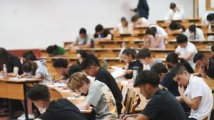 Alumnos en la universidad 