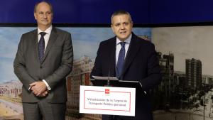 La Comunidad de Madrid presenta la aplicación Mi Tarjeta Transporte que permite validar el abono con el móvil a más de tres millones de usuarios Los consejeros López-Valverde y Rodrigo