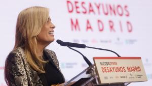 La consejera Rocío Albert durante el desayuno
