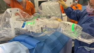 El Hospital de La Princesa incorpora un robot quirúrgico de última generación para cirugía compleja de columna