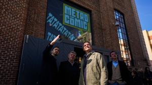 Jorge Rodrigo visita la exposición Metro Cómic, un viaje entre viñetas