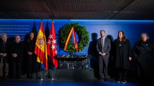 La Comunidad de Madrid instala en la estación de Metro de Atocha un nuevo lugar de homenaje a las víctimas del 11-M El consejero García Martín