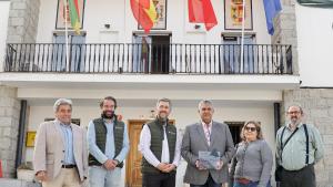 El consejero Miguel Ángel García Martín durante la visita