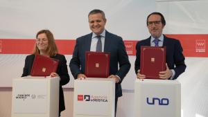 El consejero Jorge Rodrigo durante la firma del convenio de colaboración