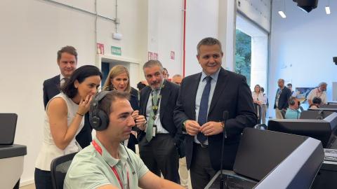 El consejero Jorge Rodrigo durante su visita al nuevo Centro donde se va a instruir al personal del suburbano de cara a la automatización de la Línea 6